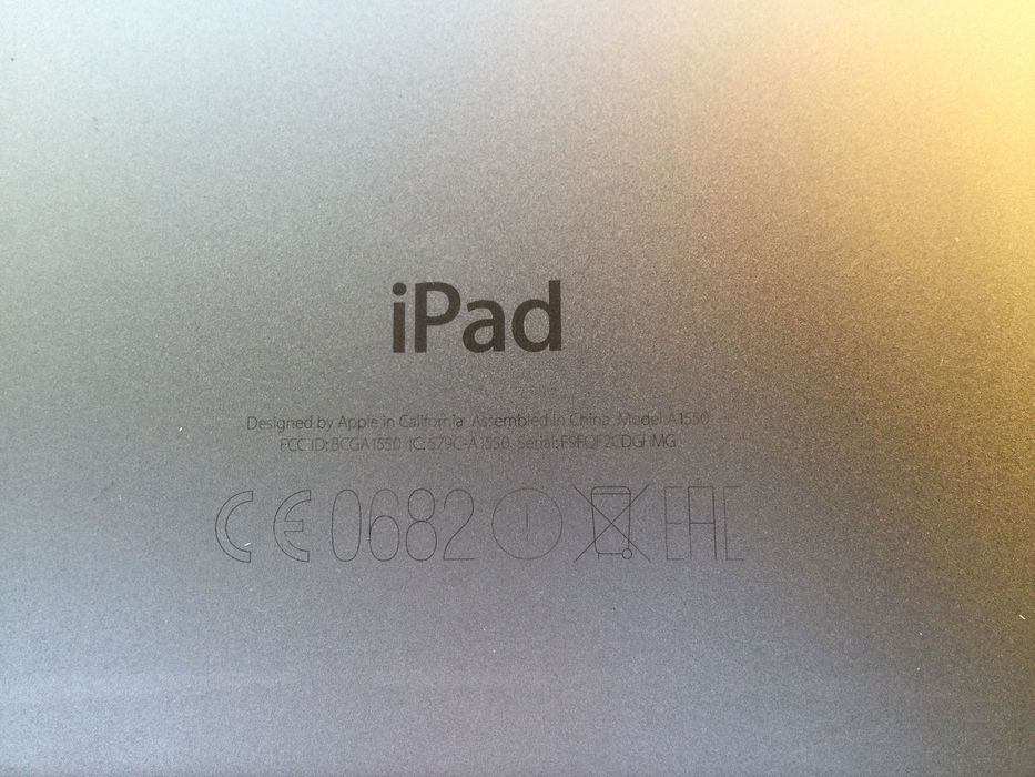 iPad mini 4 Wi-Fi + Celular 16 GB