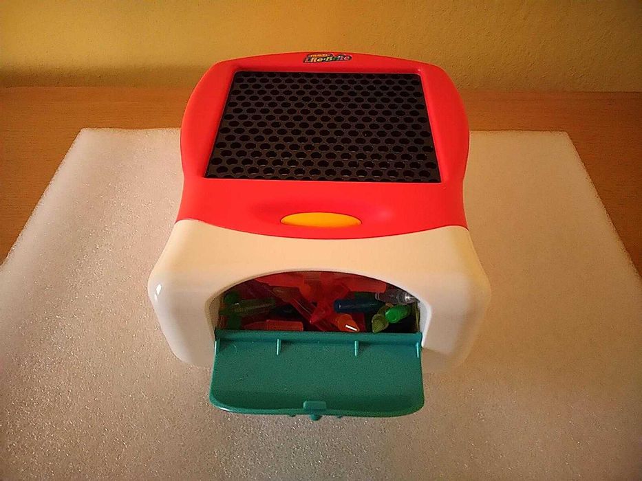 Zabawka Travel Lite-Brite, podświetlana tablica, vintage Hasbro 2003r.