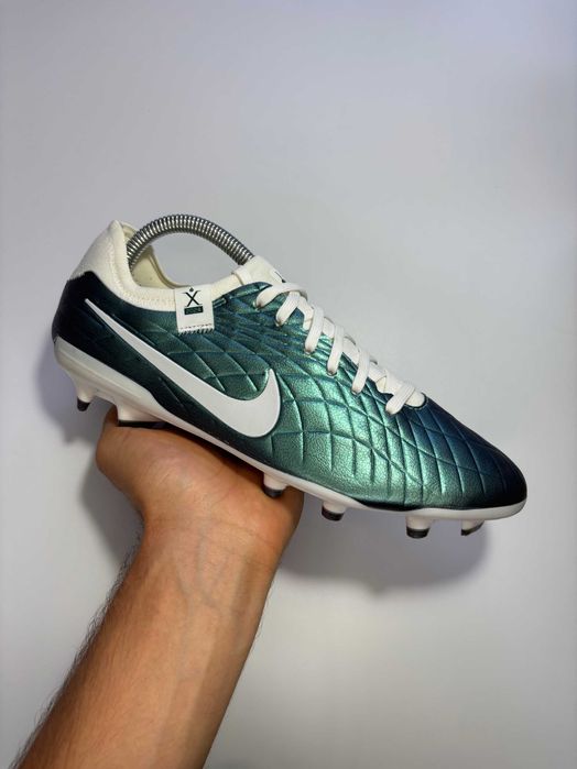 【used】  NIKE  TIEMPO LEGEND V HG-E Nike Tiempo Legend V ACC FG Black/White