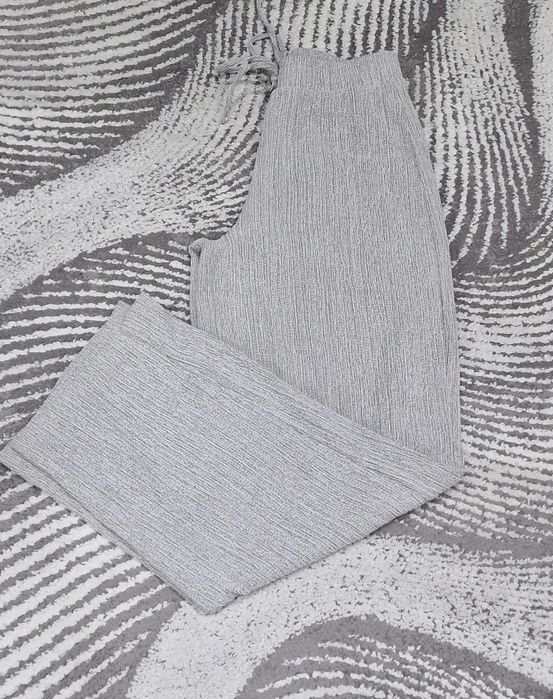 Spodnie szerokie "Zara".