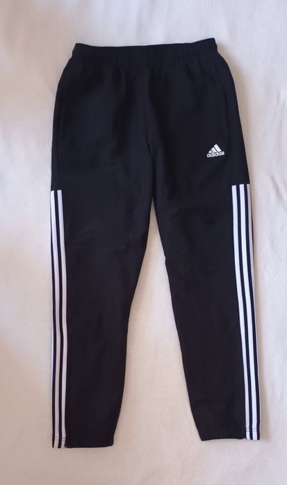 Czarne spodnie dresowe Adidas