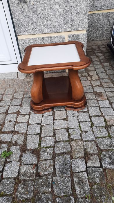 Mesa de centro, em excelente condição