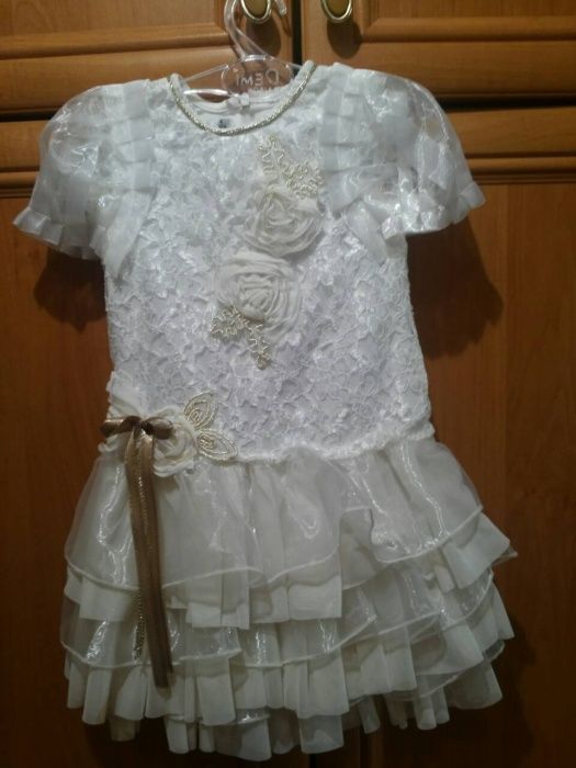 Нарядное платье