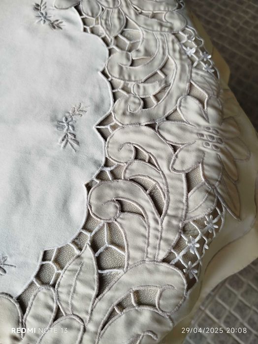 Toalha em bordado Richelieu