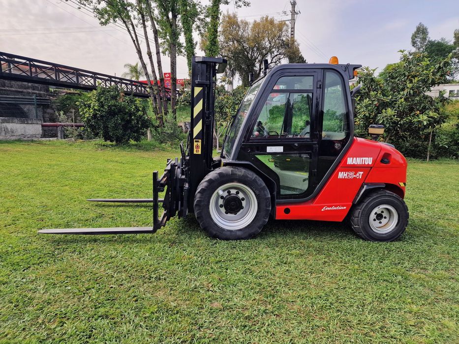 Empilhador manitou 4x4