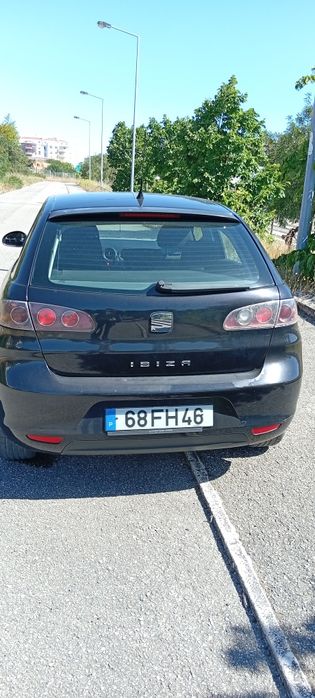 Carro com revisão feita. Em ótimo estado.