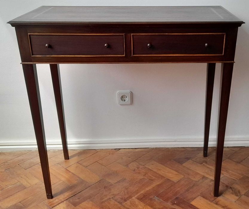 Mesa Vitrine em Madeira