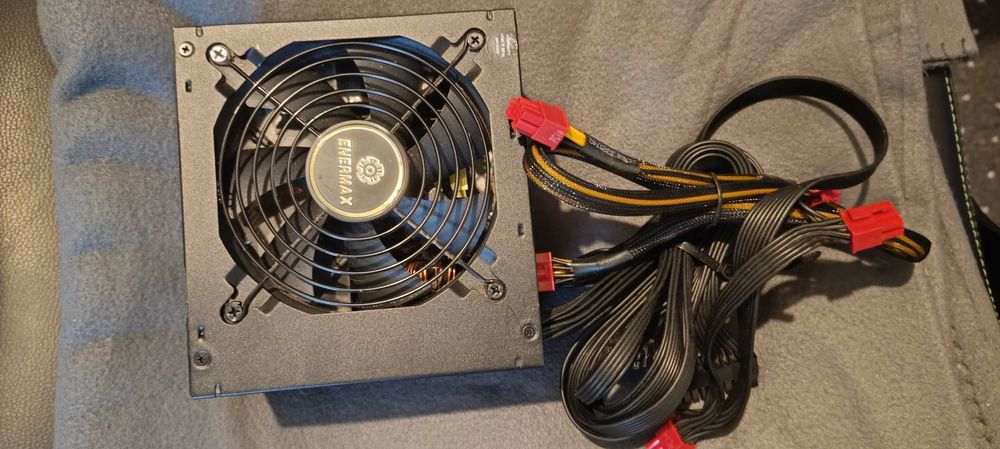 Enermax Triathlor 650w c сертификатом 80Plus Bronze