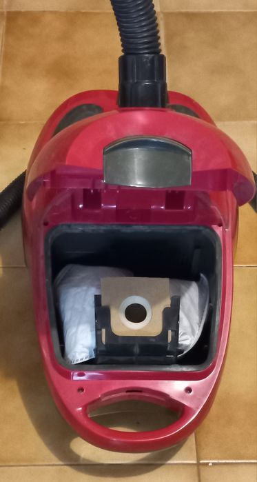 Vendo aspirador Taurus Explorer 1400 Watts (Porto/Feira)