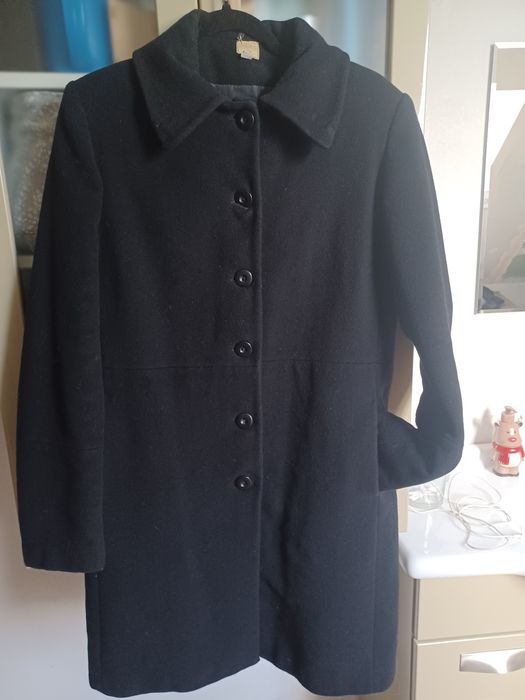 Płaszcz damski czarny do kolana