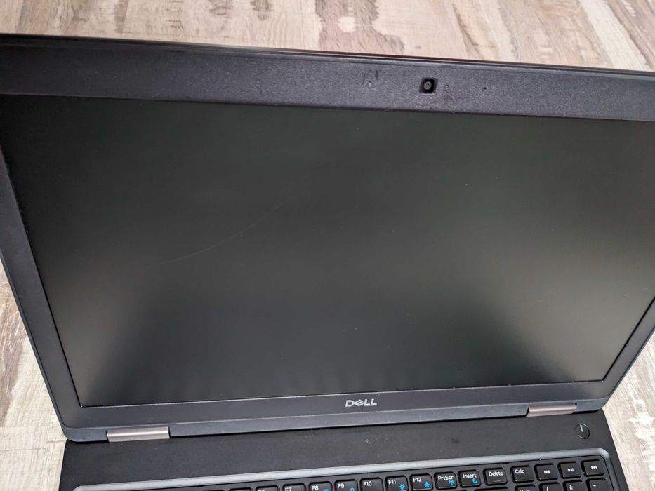 Dell Latitude 5590 i5/8/500