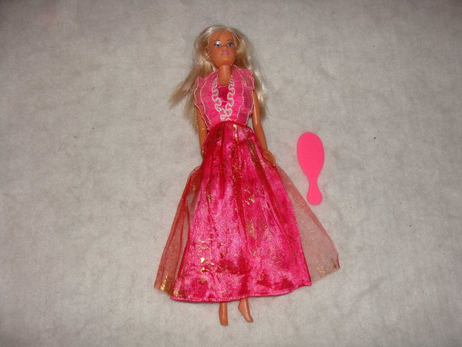 Boneca Steffi Love com Vestido