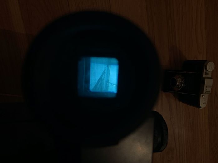 Camara de filmar Antiga - Hitachi + suporte