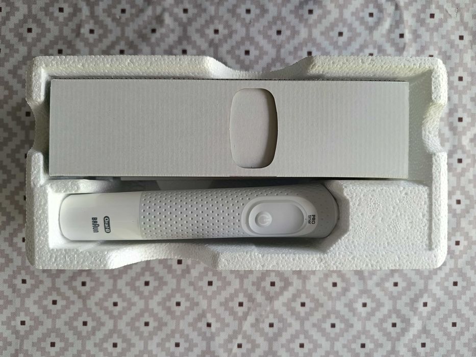 Szczoteczka elektryczna Oral B Vitality 100 Braun