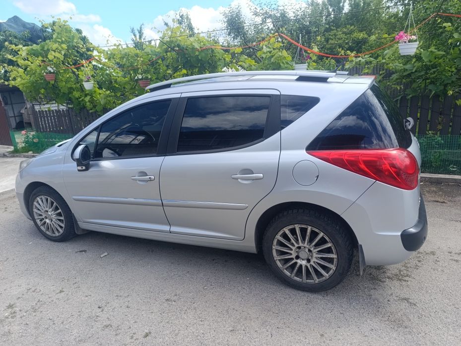 Продам Peugeot 207  2011 р.