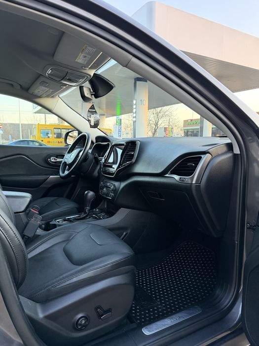 Jeep Cherokee Limited AWD 3.2 бензин 2020 р.в