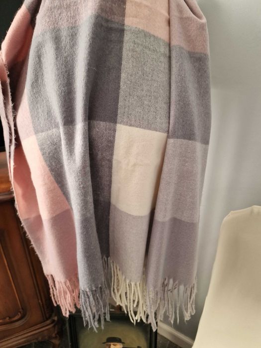 Szal damski 185 × 150 cm