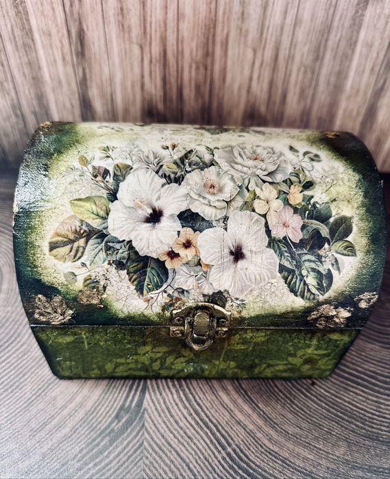 Drewniana szkatułka/kuferek  boho Floral decoupage hand made