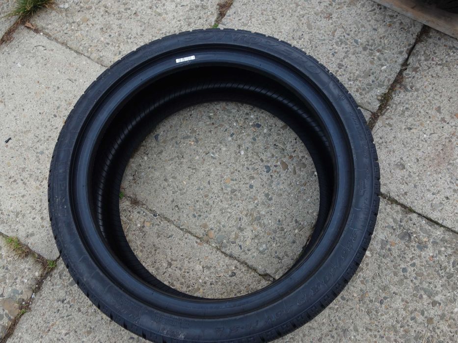 Opony Zimowe 235/40/19 Pirelli Nowe 4 Sztuki