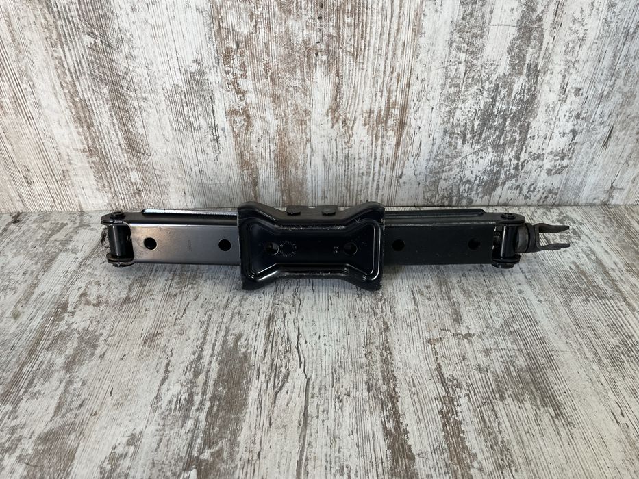 Домкрат Nissan Navara D40. Nissan Pathfinder R51 Нісан Навара Д40 Патфандер Р51