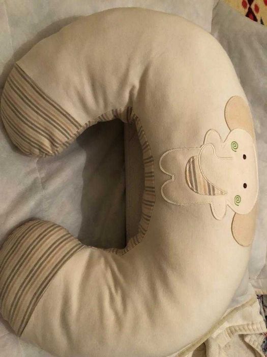 Almofada de descaso/amamentação para bebe