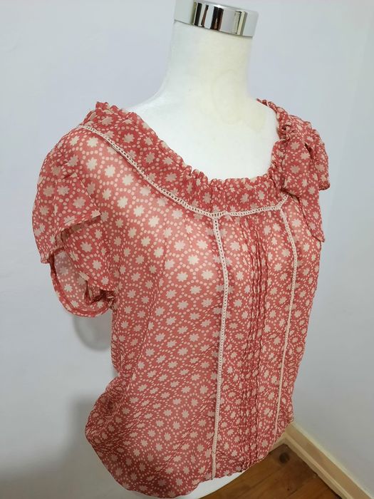 Blusa vermelha tecido