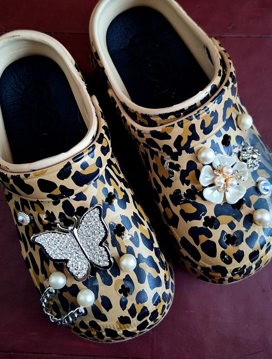 Джибитсы/украшения на кроксы