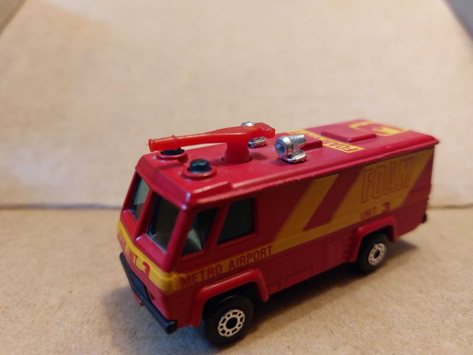 Matchbox Command Vehicle 1980426020376140195841