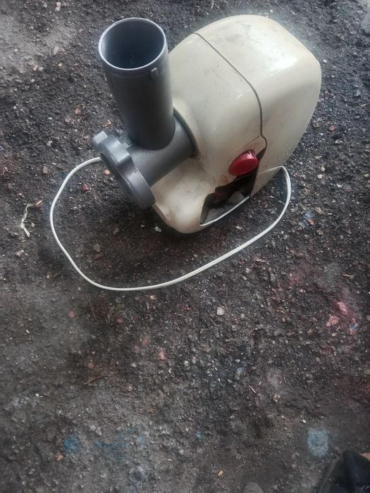 Продам м'ясорубку