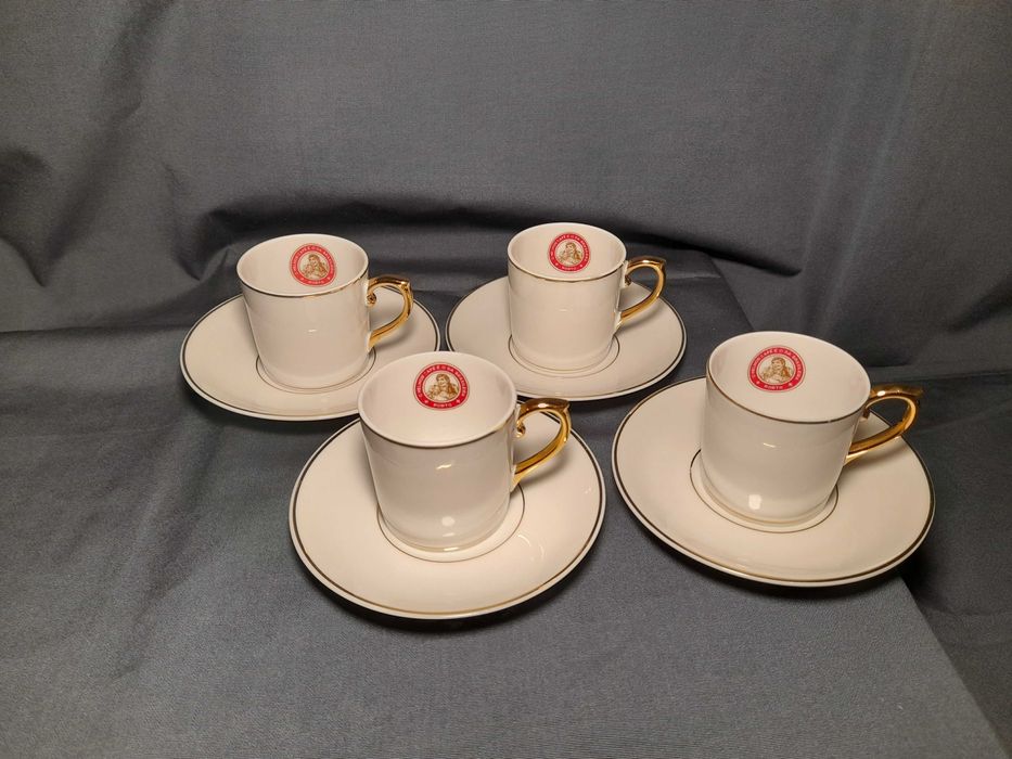 Chavenas café Vista Alegre antigas -- Chavenas café Brasileira