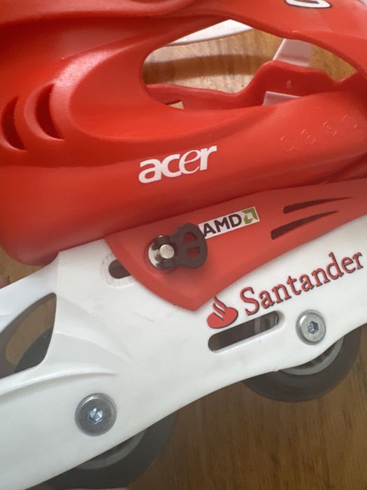 Patins em linha Ferrari