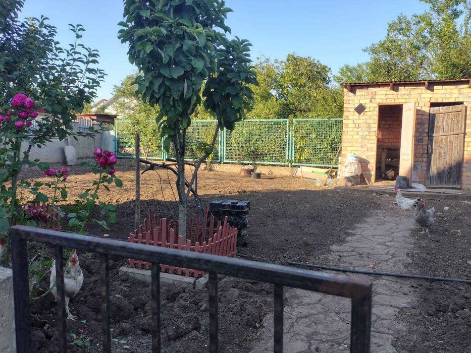 Продается просторный 2-этажный дом в пригороде Одессы