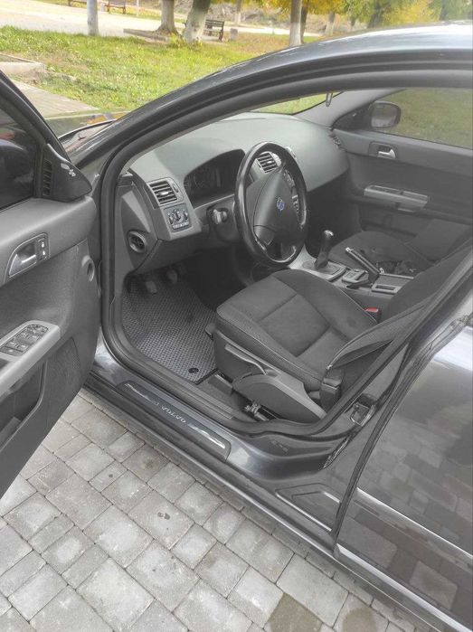 Продам VOLVO V 50