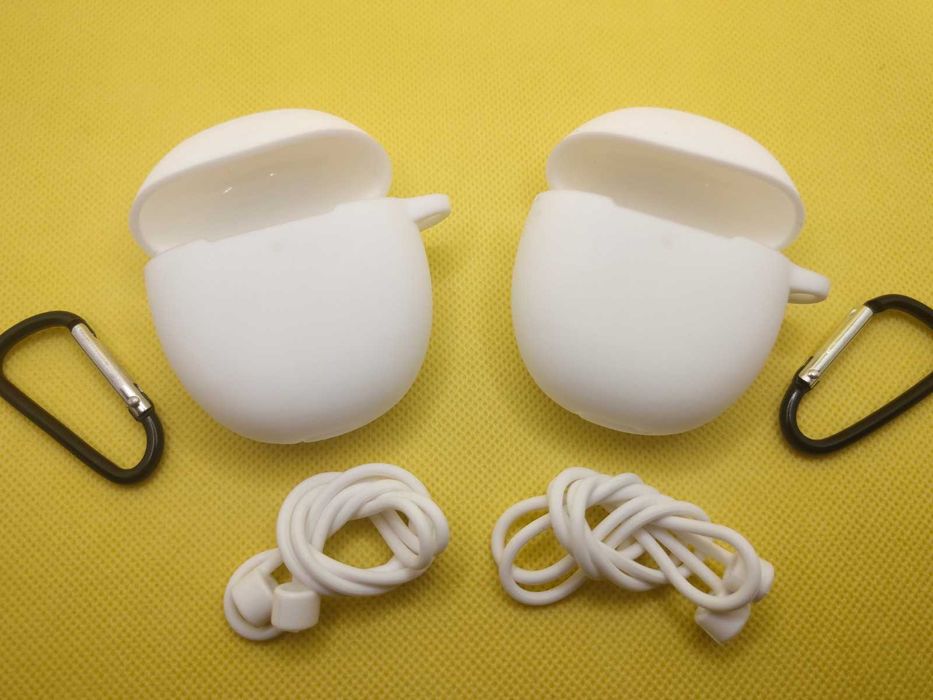 Чехол силиконовый на наушники OPPO Enco R + шнурок + карабин (white)