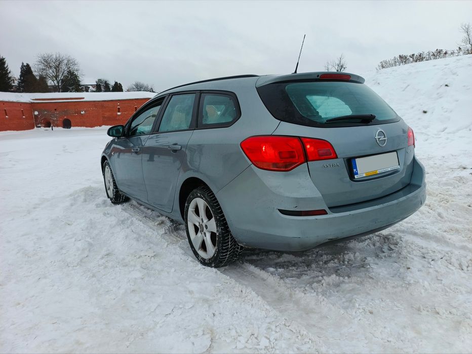 Opel Astra J 1.7 CDTI sprawna
