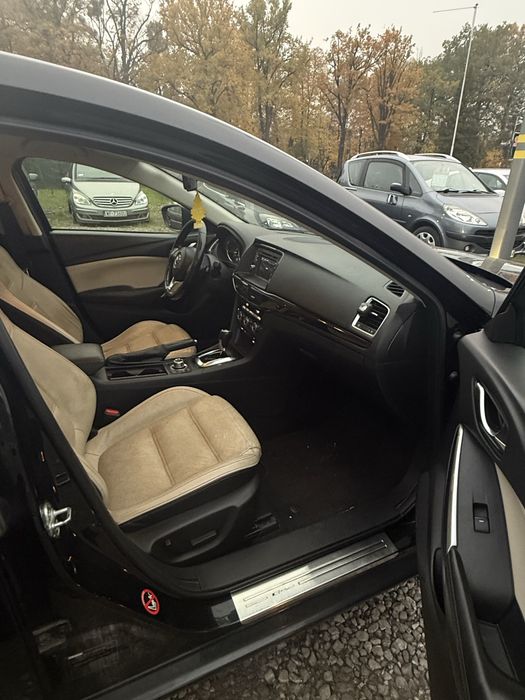 Mazda salon Polska