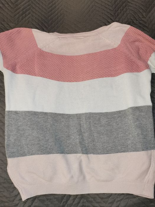 Sweter r128.,sukienka nowa gratis.