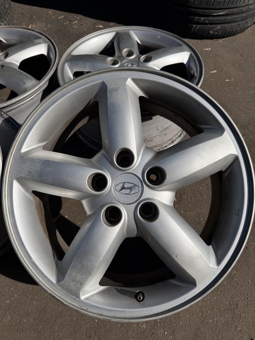 Диски 4 шт R 17 5/114 Hyundai Оригінал .