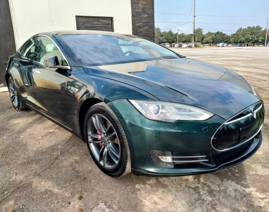 Tesla Model S — fotografia 8