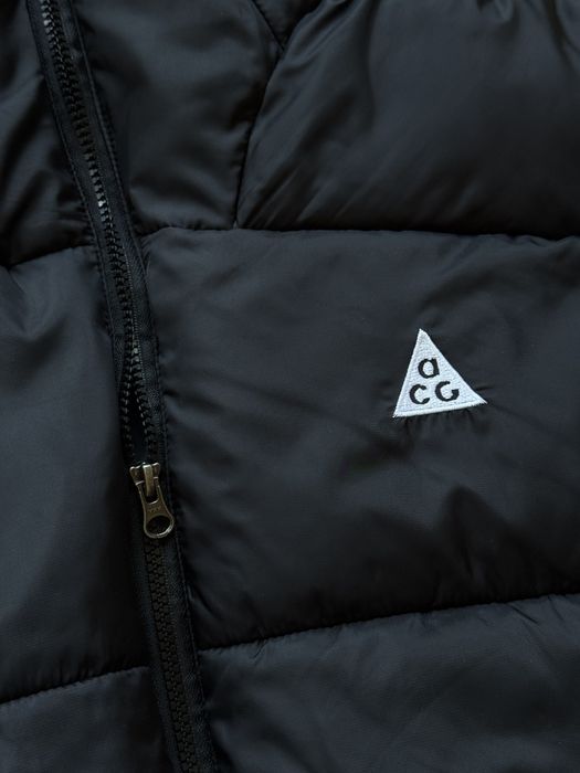 ACG Зимова куртка чорна