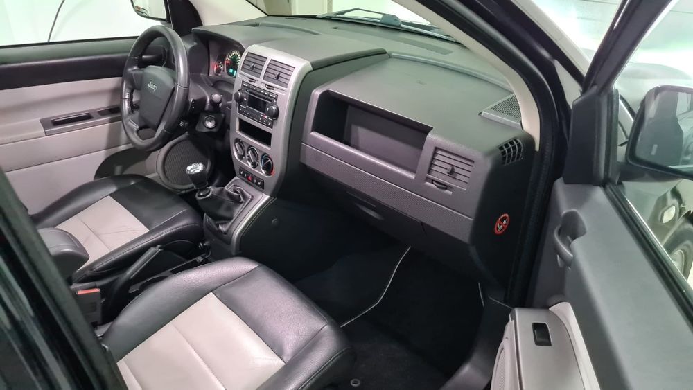 Jeep Compass 2.0 CRD 140CVS. 196000KMS  super estimado.
