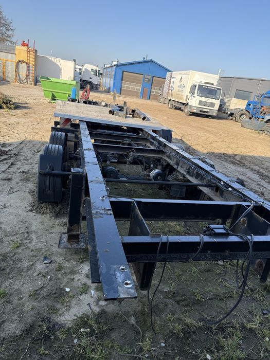 Przyczepa do zabudowy , tandem