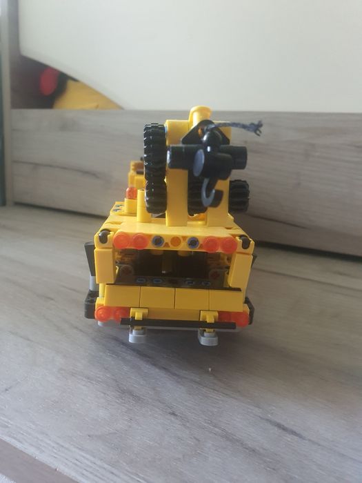 Lego грузовий кран