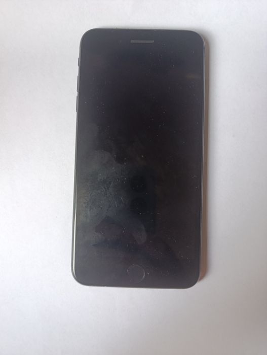 iPhone 7 без зарядки.