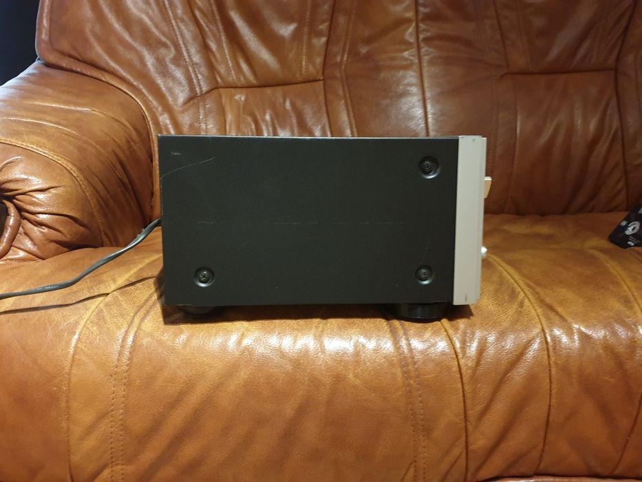 Sony TC K80II z oryginalnym pilotem rezerwacja dla aliaszymbi