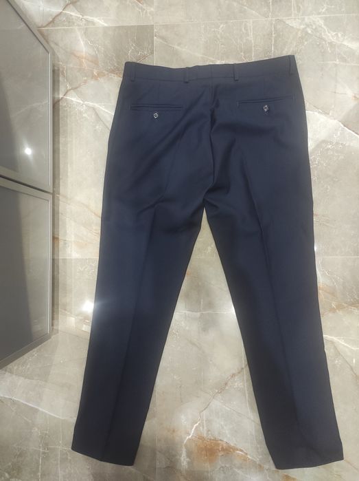 Granatowy garnitur vestus 176/104/90 młodzieżowy 
Granatowy garnitur