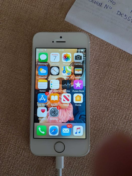 I PHONE model 5s