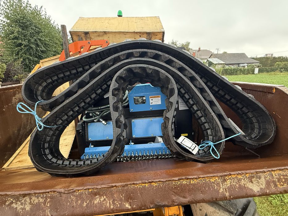 nowe GASIENICE do koparki ITR 300x53x80  300x53kx80