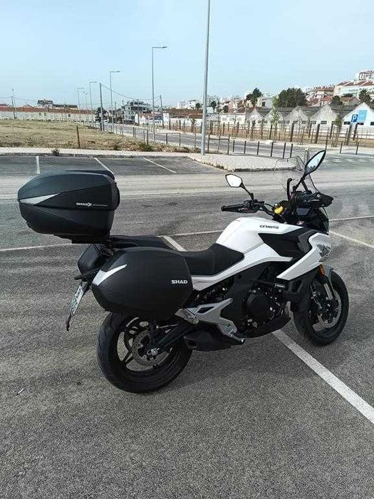 - CF MOTO 700 MT