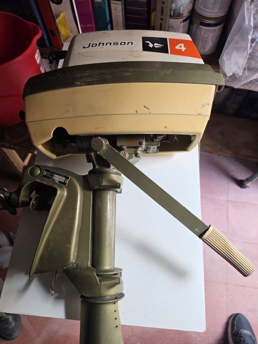 Motor de barco  johnson 4 Peças